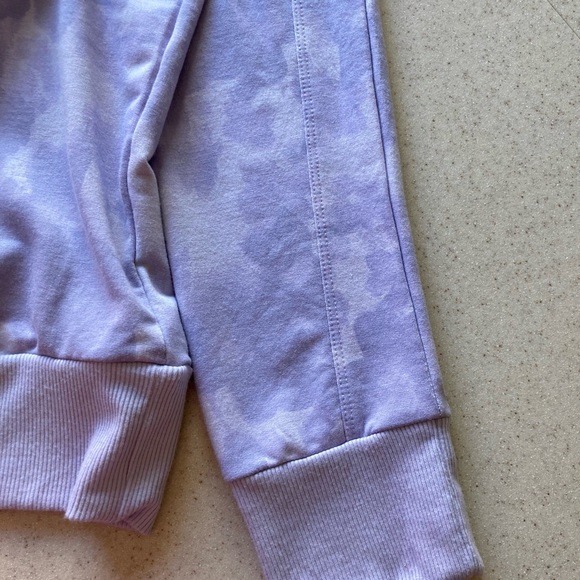 Mondetta Sweatshirt Lightweight Active Top Purple Size Med Excellent Condition - Picture 3 of 5